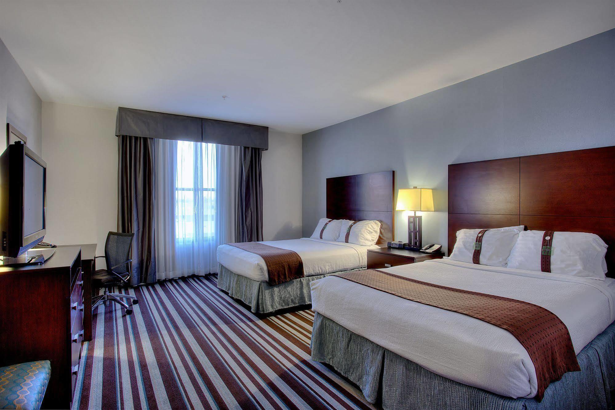 Hilton Garden Inn Irvine Spectrum Lake Forest Exterior photo